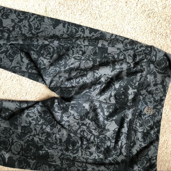 Floral Calia Look a Like Workout Legging - Picture 6 of 6